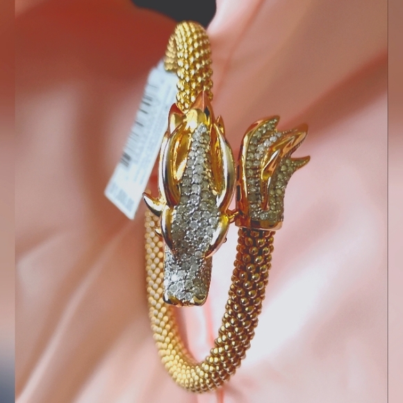 NWT EFFY Gold Tone And Diamond Dragon Bracelet - Picture 5 of 8